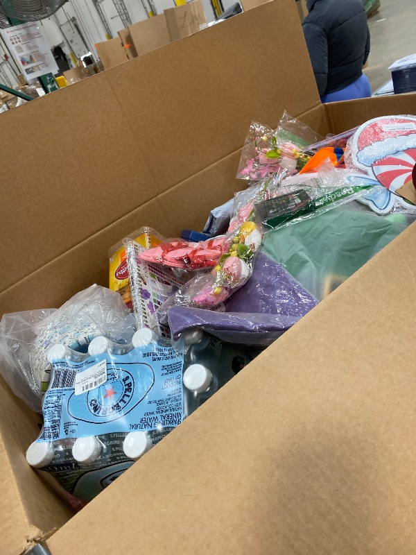 Photo 1 of ***** NO RETURN**** NO REFUND*******Nellis Variety Box: Medium