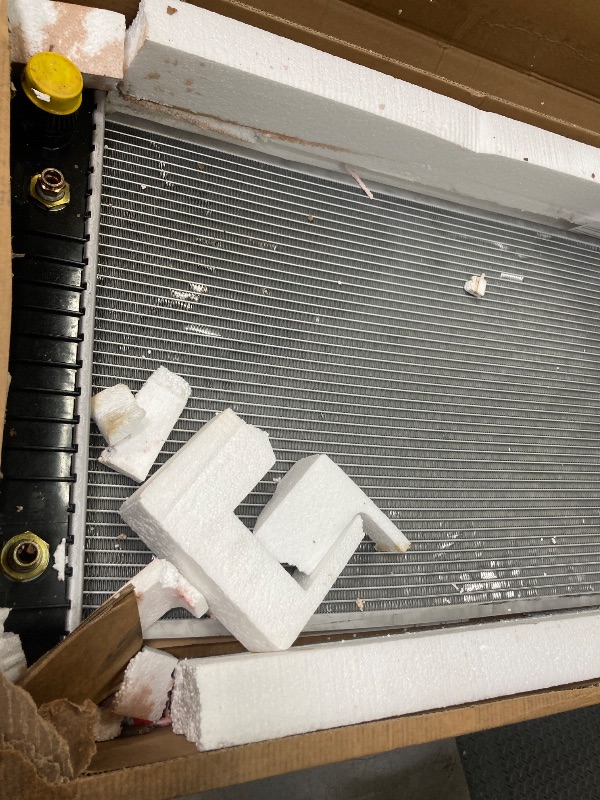 Photo 1 of **USED** YITAMOTOR Radiator Compatible with 2004-2018 Chevrolet Express 2500 3500, Fit for 2004-2018 GMC Savana 3500 2500 4.8L 6.0L V8