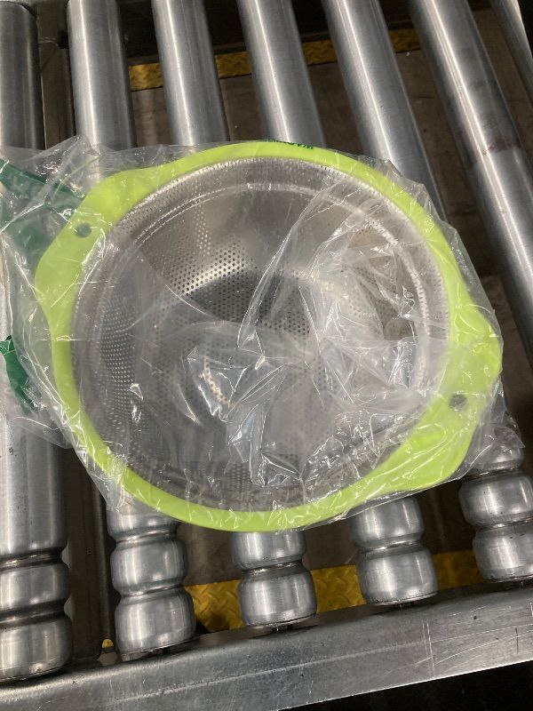 Photo 1 of ***MISSING MIXING BOWL*** AHIABOAT Colander Stainless Steel Microporous, 2QT Rice Strainer , Rice Washer Bowl Set with Handle, Food-Grade Strainers and Colanders for Kitchen, Pasta, Fruit, Dishwasher Safe