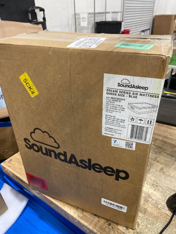 Photo 1 of **FACTORY SEALED** SoundAsleep Dream Series Luxury Air Mattress with ComfortCoil Technology & Built-in High Capacity Pump for Home & Camping- Double Height, Adjustable, Inflatable Blow Up, Portable - Queen Size