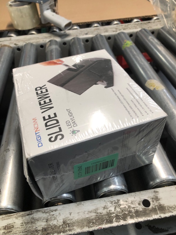 Photo 1 of ***FACTORY SEALED*** DIGITNOW!35mm Slide and Film Viewer, 3X Magnification LED Lighted Illuminated Viewing,USB Powered/Battery Operation-for 35mm Slides & Positive Film Negatives(4AA Batteries Included)