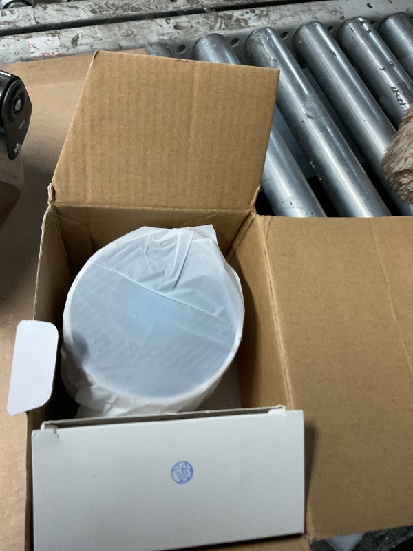 Photo 1 of ?Electric Focus?Magcubic Mini Projector 4K Support, Smart Projector with WiFi 6 and Bluetooth 5.4, 5W Soundbase Speaker, 180° Rotation, Portable Proyector for Home Theater