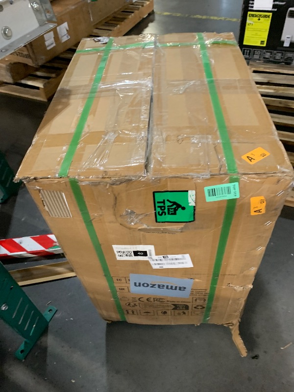 Photo 1 of ***MISSING HARDWARE**
VEVOR Commercial Beverage Dispenser, 4 Tanks 10 L / 10.6 QT Per Tank Juice Dispenser, 430W Stainless Steel Ice Tea Drink Machine with 45°F-54°F Cooling Temperature, for Cold Drink Restaurant Bar Party