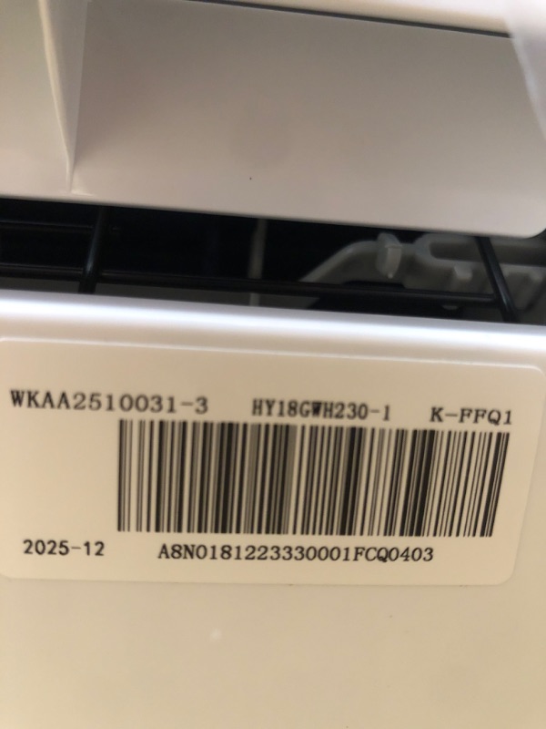 Photo 1 of ***PARTIAL SET (BOX 2) - PRICE ADJUSTED***
\Uthfy 1800BTU 230V Mini Split AC/Heating System, Energy Efficent Ductless Inverter Air Conditioner,Pre-charged Condenser, Heat Pump,1.5 Ton,Cool Up to 1250sq.ft,19 SEER 2,Installtion Kits Included