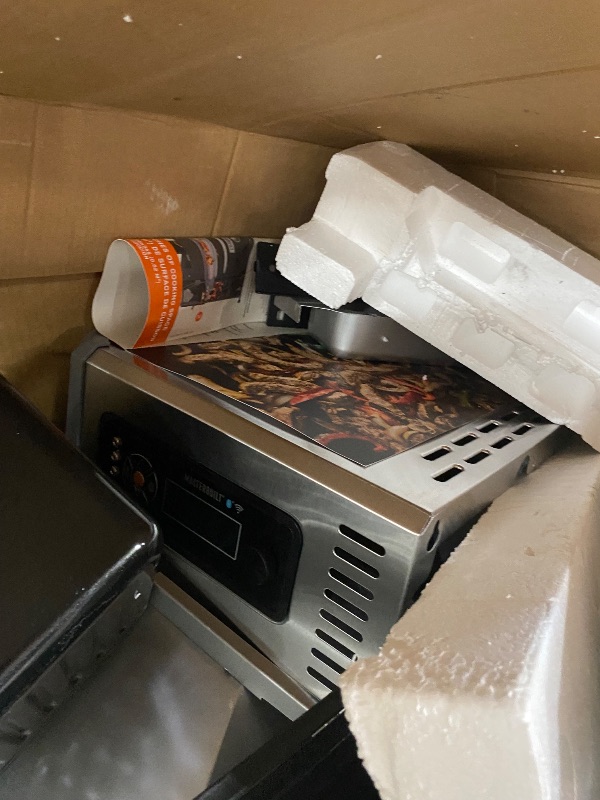 Photo 1 of **only the temp control panel and accesories in the box** **MISSING MOST PIECES**
Masterbuilt Gravity Series 800 Digital Charcoal Griddle + Grill + Smoker