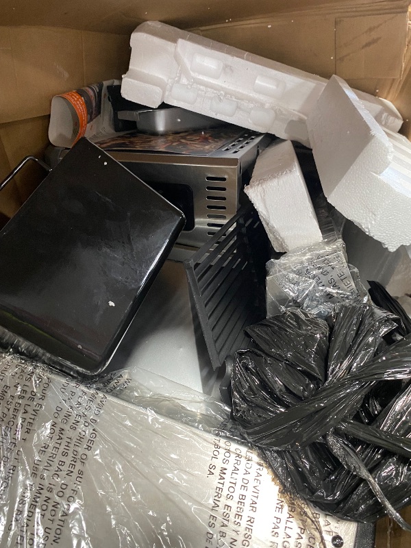 Photo 1 of **only the temp control panel and accesories in the box** **MISSING MOST PIECES**
Masterbuilt Gravity Series 800 Digital Charcoal Griddle + Grill + Smoker