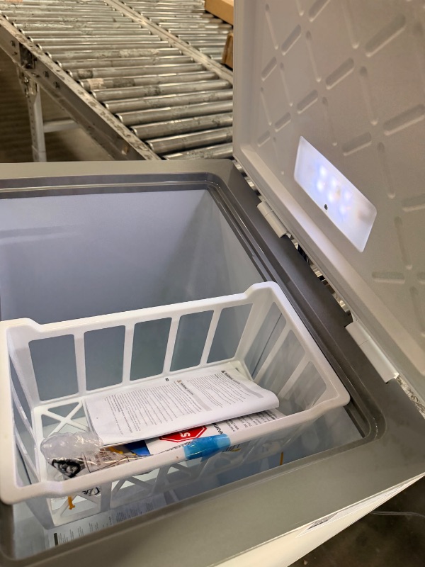 View 6 of (out of box, used, nonfunctional)
Midea 5.1-cu ft Garage Ready Chest Freezer Convertible to Refrigerator ( White )