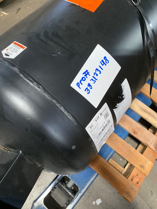 Photo 1 of **** PARTS ONLY , DAMAGED PIECE *** VEVOR 80 Gallon Air Compressor, 145PSI Oil Free Stationary Compressor Tank, 6.5HP 15.5SCFM@90 PSI, Quiet Compressor for Industrial Manufacturing, Workshops (220V/60Hz Single-Phase Power)