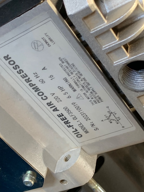 Photo 1 of **** PARTS ONLY , DAMAGED PIECE *** VEVOR 80 Gallon Air Compressor, 145PSI Oil Free Stationary Compressor Tank, 6.5HP 15.5SCFM@90 PSI, Quiet Compressor for Industrial Manufacturing, Workshops (220V/60Hz Single-Phase Power)