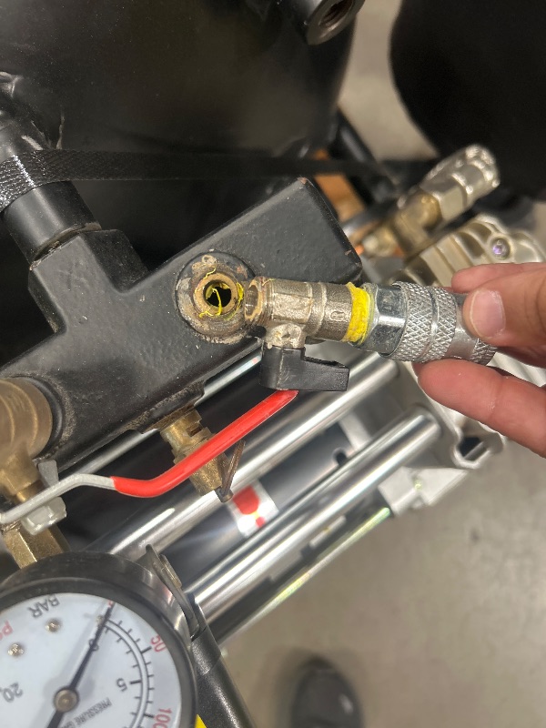 Photo 1 of **** PARTS ONLY , DAMAGED PIECE *** VEVOR 80 Gallon Air Compressor, 145PSI Oil Free Stationary Compressor Tank, 6.5HP 15.5SCFM@90 PSI, Quiet Compressor for Industrial Manufacturing, Workshops (220V/60Hz Single-Phase Power)