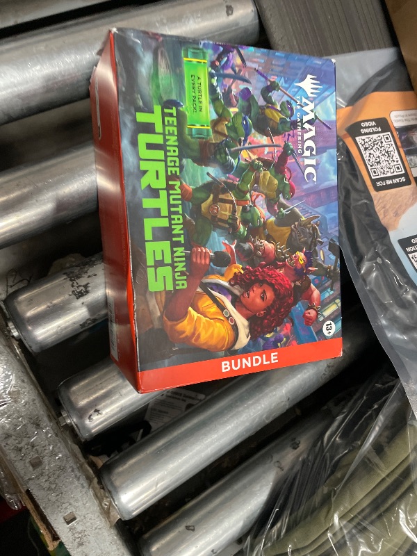 Photo 1 of ** CHECK COMMENTS*-*     Magic: The Gathering | Teenage Mutant Ninja Turtles - Bundle | 9 Play Boosters, 30 Lands, Foil Alt-Art Promo Card + Exclusive Accessories | Collectible Trading Card Game