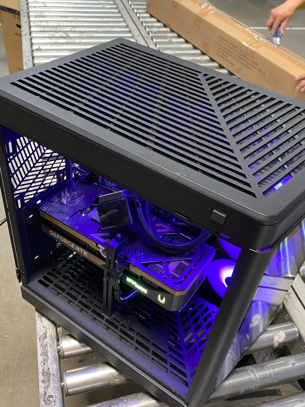 Photo 1 of **minor damage to core boost pc**
ZOTAC MEK Gaming PC Desktop, NVIDIA GeForce RTX 5090 32GB GDDR7, AMD Ryzen 7 9700X Up to 5.5GHz, 32GB DDR5, 2TB NVMe SSD, 1200W 80+ Gold PSU, WiFi 7, Windows 11 Pro
