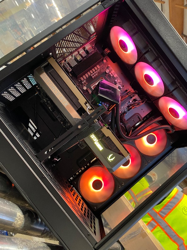Photo 1 of **minor damage to core boost pc**
ZOTAC MEK Gaming PC Desktop, NVIDIA GeForce RTX 5090 32GB GDDR7, AMD Ryzen 7 9700X Up to 5.5GHz, 32GB DDR5, 2TB NVMe SSD, 1200W 80+ Gold PSU, WiFi 7, Windows 11 Pro