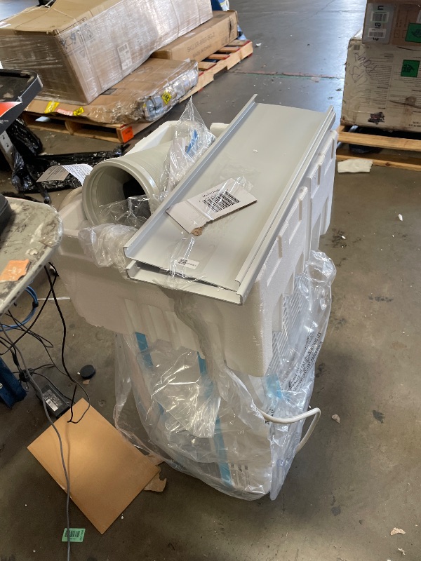 Photo 1 of **HOSE IS BROKEN, UNIT BARELY COOLS***BLACK+DECKER Smart Portable Air Conditioner, 12,000 BTU (8,350 BTU SACC) for Rooms up to 550 Sq. Ft., Smart Portable AC with Follow Me Remote and Window Kit, BPACT12WT, White