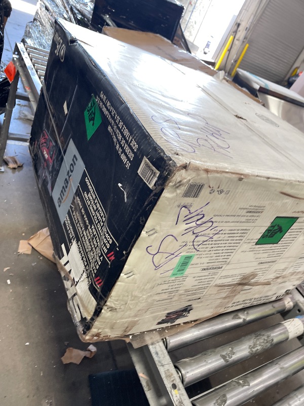 Photo 1 of **missing fence stopper and few more items**SKIL 15 Amp 10 Inch Portable Jobsite Table Saw with Folding Stand- TS6307-00