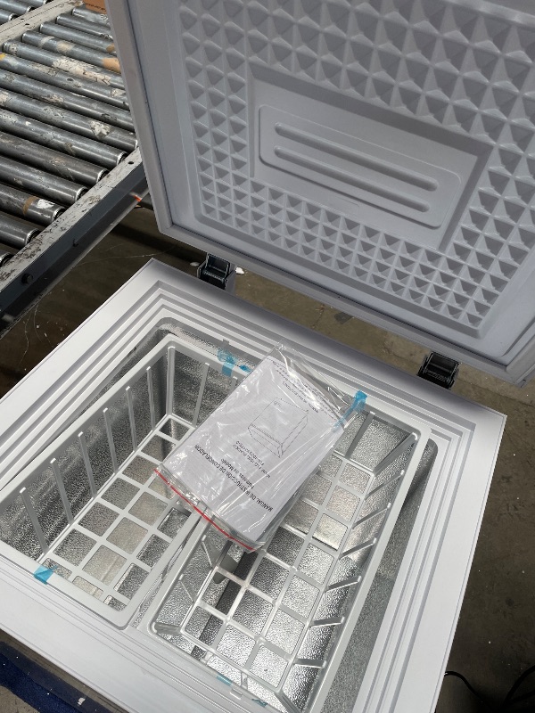Photo 1 of ***************FOR PARTS ONLY- TURNS ON, DOES NOT GET COLD************
7.0 Cu.ft Chest Freezer, Top Open Door Deep Freezer with 7 Adjustable Thermostat (-18°F to 50°F), Compact Freezer with Removable Basket for Home/Garage/Office, White