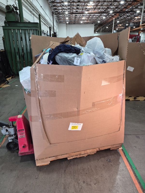 View 1 of
Box Size: 4-Foot Pallet (Truck/Trailer Pickup Only) | This 4-foot pallet contains roughly 200-300 assorted items, the same types we list for auction daily. Sourced from return centers, items are uninspected and may be new or gently used, with typical val