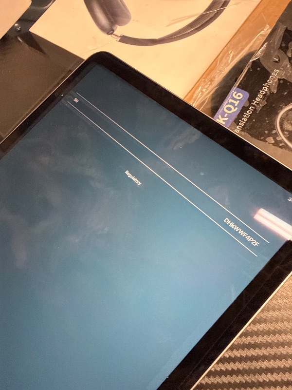 Photo 1 of ***ICLOUD LOCKED FOR PARTS***
Apple iPad Air 11-inch with M3 chip Built for Apple Intelligence, Liquid Retina Display, 128GB, 12MP Front/Back Camera, Wi-Fi 6E, Touch ID, All-Day Battery Life — Space Gray