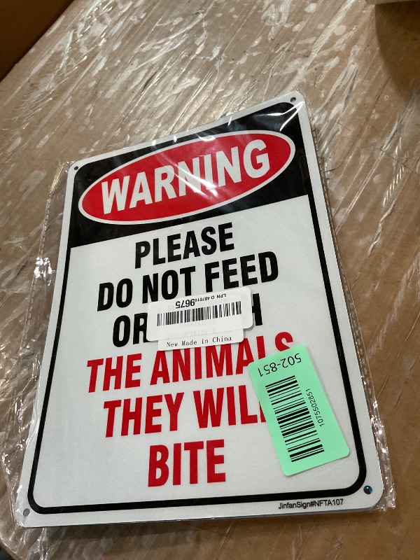 Photo 1 of (2 Pack) Do Not Feed The Animals Sign, Do Not Touch The Animals They Will Bite Sign, 10" x 7" Rust Free Reflective Aluminum Petting Zoo Signs, Fade/Weather Resistant, UV Protected, Easy to Install