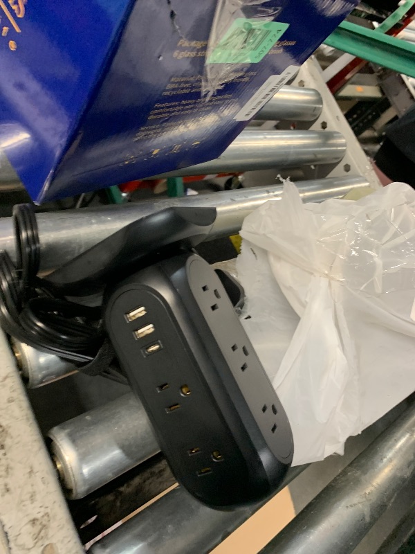 Photo 1 of ***HEAVILY USED***
Flat Plug Power Strip Tower, TenTrend Dual PD 20W USB-C Surge Protector with 12 AC Outlets & 8 USB Ports (4 USB C), 40W Total Fast Charging Station, 10FT Extension Cord for Desk Office Dorm Room