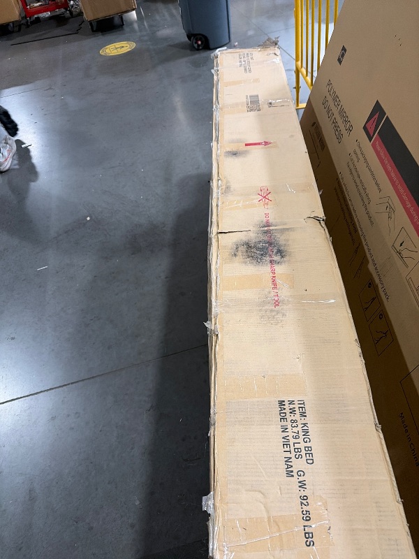 Photo 1 of ** PARTIAL SET BOX ONE OF TWO**
Merax King Bed Frame and Headboard, Boucle Upholstered Bed Platform Bedframe, No Box Spring Required, Noise Free, White