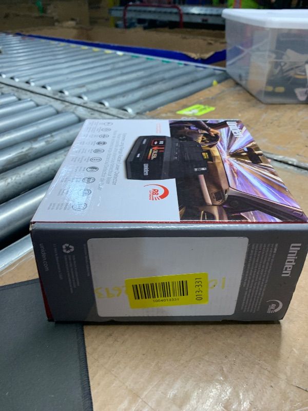 Photo 1 of ***NON FUNCTIONING GPS***UNIDEN R8 Extreme Long-Range Radar/Laser Detector, Dual-Antennas Front & Rear Detection w/Directional Arrows, Built-in GPS w/Real-Time Alerts, Voice Alerts, Red Light Camera and Speed Camera Alerts