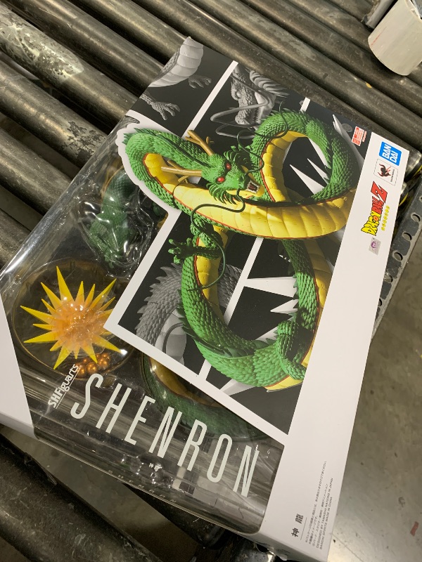 Photo 1 of TAMASHII NATIONS - Dragon Ball Z - Shenron (Reissue) S.H.Figuarts Action Figure