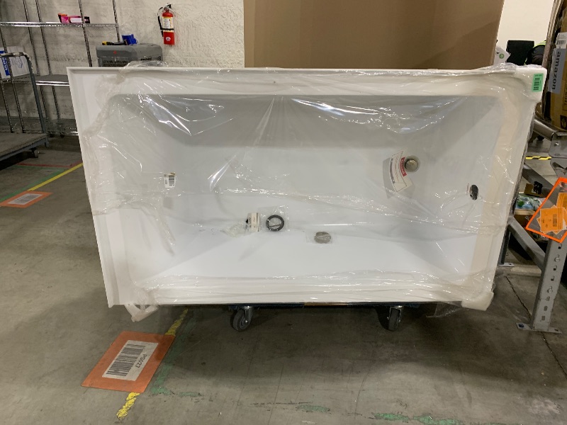 Photo 1 of BATHTUB 60" 36" 21 3/4"