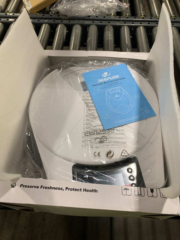 Photo 1 of RESPURR Automatic Wet Food Cat Feeder, 3 Days 5 Freshness Meals Refrigerated Auto Cat Feeder, Semiconductor Cooling & Heating with 304 Stainless Steel Bowl, Programmable Timer Cat Food Dispenser