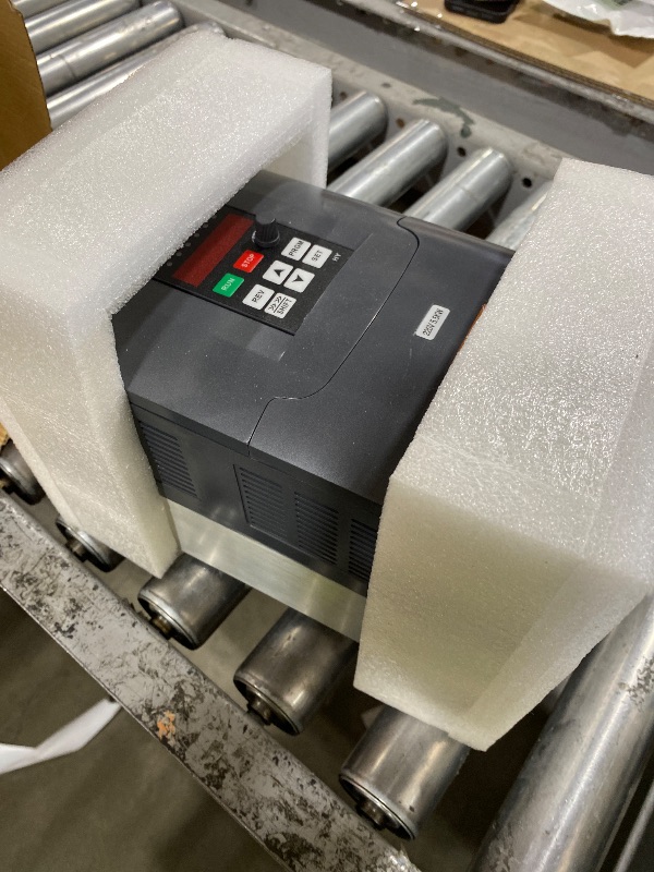 Photo 1 of VFD Converter,Variable Frequency Drive,220VAC Single Phase Input to 220V Three Phase,for Motor/Spindle Speed Rotation (HY Series 220v 5.5kW-7.5HP Model)