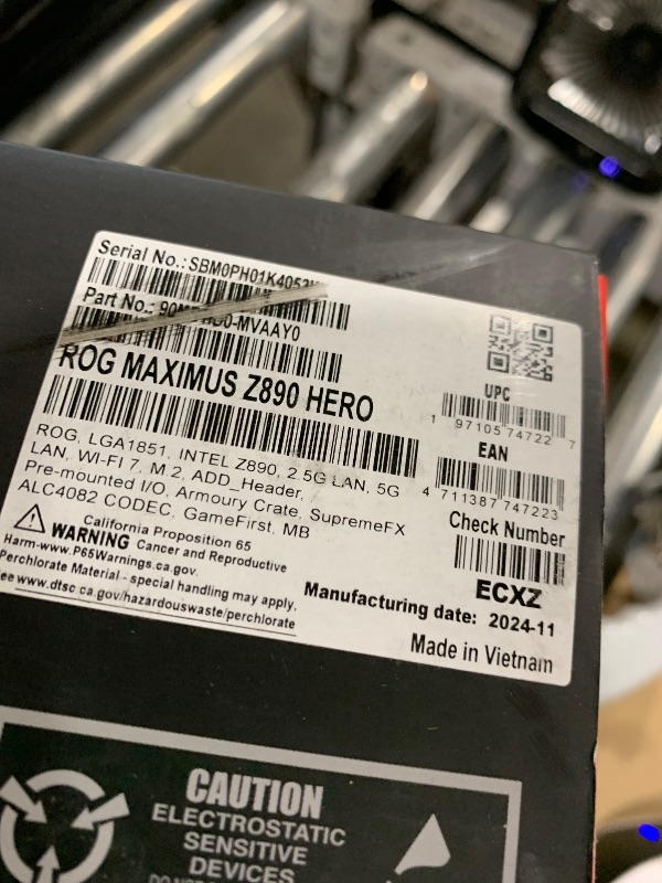 Photo 1 of ASUS ROG Maximus Z890 Hero Intel® Z890 LGA 1851 ATX Motherboard, Advanced AI PC-Ready, 22+2+1+2 Stages, DDR5, WiFi 7, 3X PCIe® 5.0 M.2, Thunderbolt™ 4, USB Type-C®, AI Overclocking/Cooling/Networking
