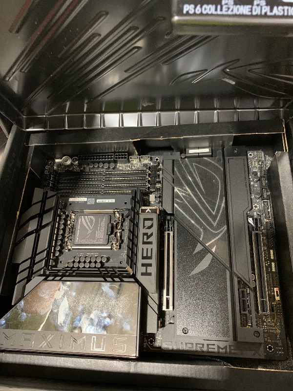 Photo 1 of ASUS ROG Maximus Z890 Hero Intel® Z890 LGA 1851 ATX Motherboard, Advanced AI PC-Ready, 22+2+1+2 Stages, DDR5, WiFi 7, 3X PCIe® 5.0 M.2, Thunderbolt™ 4, USB Type-C®, AI Overclocking/Cooling/Networking