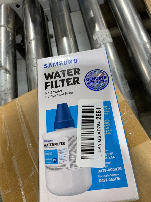 Photo 1 of Samsung HAFCU1/XAA Genuine Refrigerator Water Filter, Reduces 99% of Harmful Contaminants for Clean, Clear Drinking Water, 6-Month Life, Easy Install, Pack of 1