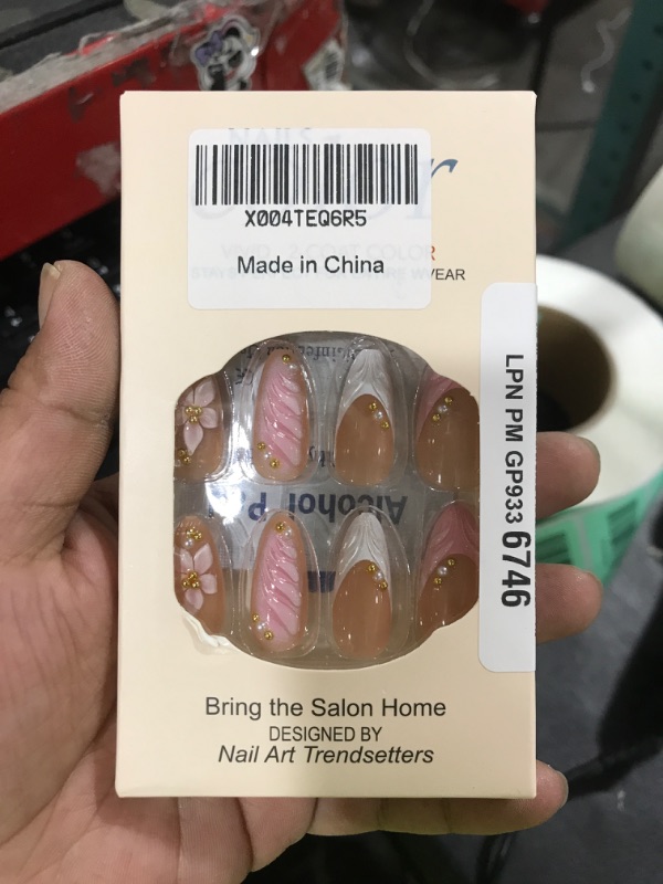Photo 1 of LPOODDNU Press on Nails