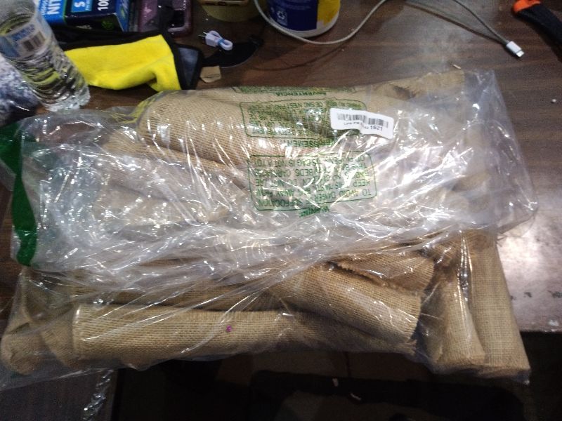 Photo 1 of 15 Pack Burlap Table Runners Bulk 12 x 71 Inch Rustic Jute Tablerunner Khaki Farmhouse Country Burlap Runners for Wedding Banquet Birthday Holiday Party Kitchen Dining Table Decorations(Tassel)