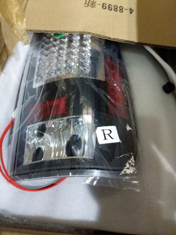 Photo 1 of (3 Pack) LED Tail Light Assembly + 3rd Brake Light For 1999-2007 Ford F250 F350 F450 F550 Super Duty Fleetside, Taillights w/High Mount Stop Light, Clear Lens, Only Fit Factory Incandescent Models