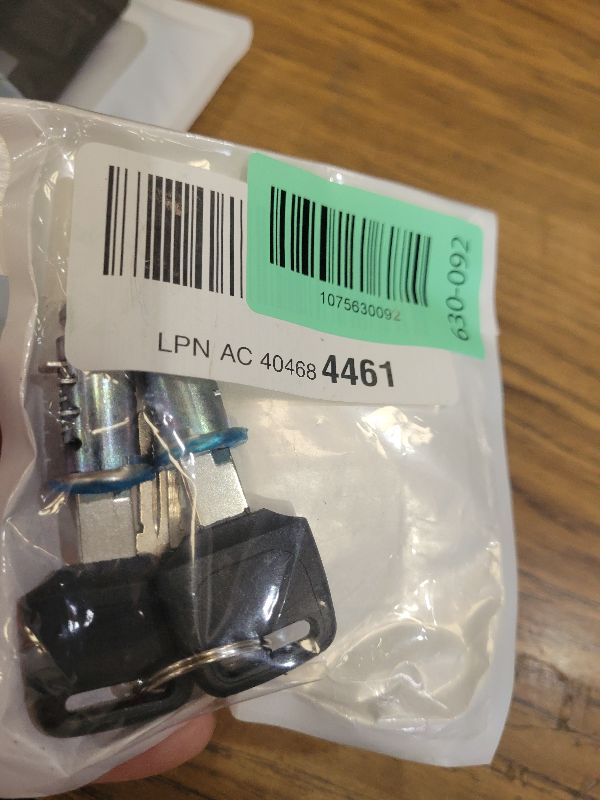 Photo 1 of 2 Pack Lock Cores with Keys Compatible with Thule One-Key System, Lock Cylinder with Key for Bike Rack, Roof Cargo, Ski Rack, Towers (2) (2)