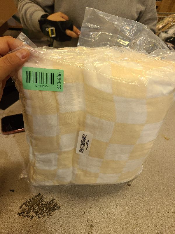 Photo 1 of 100% Cotton Muslin Blanket Cream Checkerboard 6-Layer Gauze King Bed Blanket Lightweight Soft and Breathable Blanket for Couch Bed Coverlet (Cream Checkerboard, King)