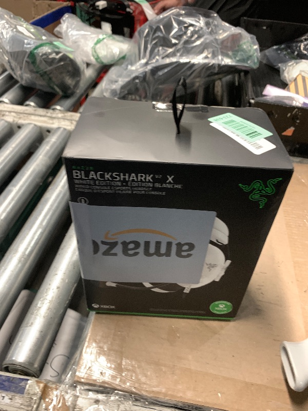 Photo 1 of ***HEAVILY USED***
Razer BlackShark V2 X Xbox Gaming Headset: 50mm Drivers - Cardioid Mic - Lightweight - Comfortable Noise Isolating Earcups - for Xbox Series X, Series S, PS5, PC, Switch via 3.5mm Audio Jack - White