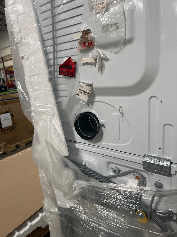 Photo 1 of ***TRUCK/TRAILER PICKUP ONLY***Samsung Bespoke AI Laundry Hub™ Large Capacity 4.6 cu. ft. Single Unit Washer with Steam Wash and 7.6 cu. ft. Gas Dryer in White, WH46DBH100GWA3