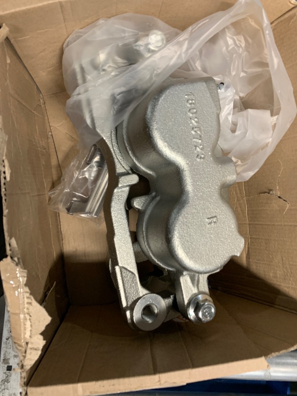 Photo 1 of **FOR A DIESEL 2500**PHILTOP Front Brake Caliper 18-4728, 18-4729 Compatible with 1999-2006 Silverado 1500, 2001-2010 Silverado 2500 HD, 1999-2006 Sierra 1500, 2000-2006 Tahoe, 2000-2006 Suburban 1500