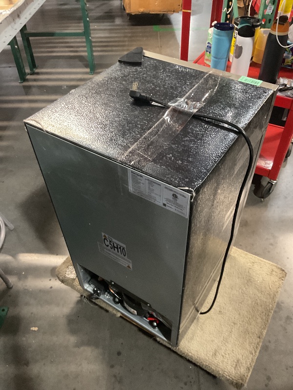 View 4 of ***SEE NOTES*** Electactic 3.2 cu.ft Beverage Refrigerator Cooler