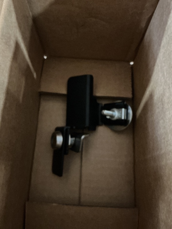 Photo 1 of ***MISSING KEYS***
Pop & Lock PL1050 Black Manual Tailgate Lock for Chevy/GMC