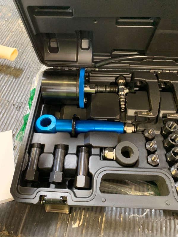 Photo 1 of Pneumatic Injector Puller 27PCS for Diesel Engine, Air Vibration Injector Extractor with Handle, Labor-Saving Injectors Removal Tool Set with High Impact Extractor Hammer Puller, 18 Adapters, 3 Hooks