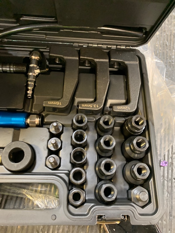 Photo 1 of Pneumatic Injector Puller 27PCS for Diesel Engine, Air Vibration Injector Extractor with Handle, Labor-Saving Injectors Removal Tool Set with High Impact Extractor Hammer Puller, 18 Adapters, 3 Hooks