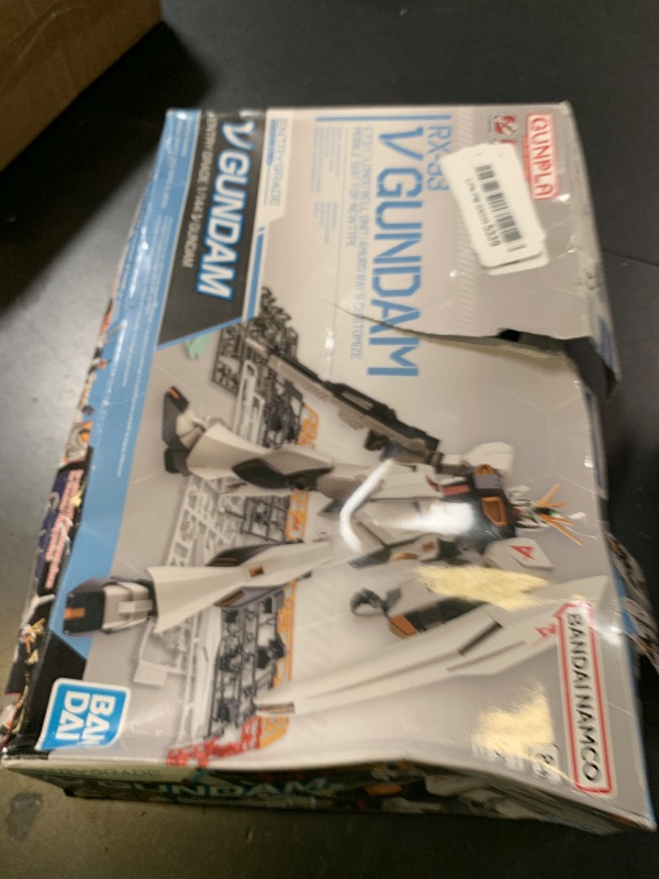 View 2 of Bandai Hobby RG 1/144#32 Nu Gundam Char's Counterattack
