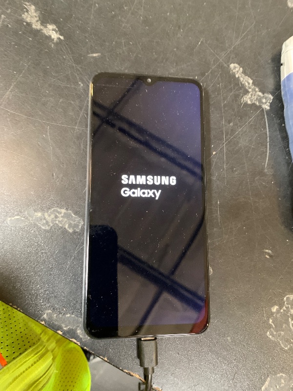 Photo 1 of Galaxie Android phone 