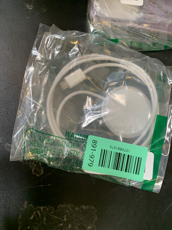 Photo 1 of Apple MagSafe Charger (1 m): Wireless Charger with Fast-Charging Capability