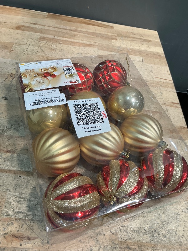Photo 1 of **ONE BROKEN**SHareconn 12ct 3.15 Inch Christmas Tree Balls Ornaments, Colored Shatterproof Plastic Decorative Baubles Decorations for Xmas Tree Decor Holiday Party Wedding Decoration (Red & Gold, 80mm)