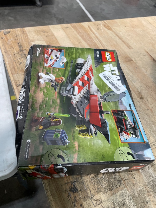 Photo 1 of **FACTORY SEALED** LEGO Star Wars Jedi Bob’s Starfighter Buildable Toy Vehicle, Brick Built Star Wars Starship with Jedi Bob Minifigure, Birthday Gift Idea for Boys, Girls or Any Fan Ages 8 and Up, 75388